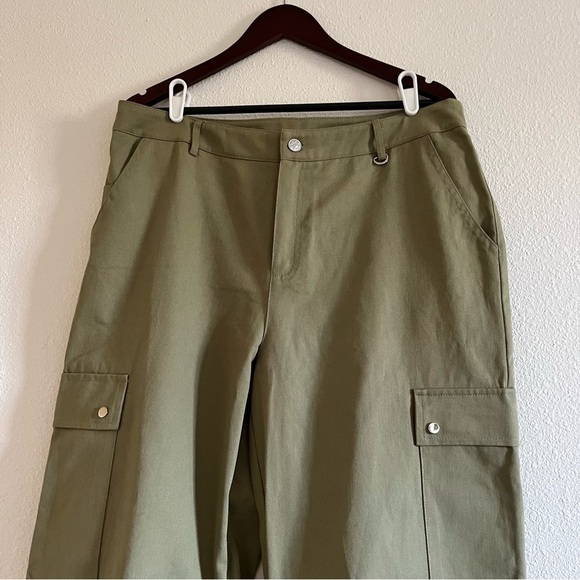 NWT Princess Polly Fallout Mid Rise Green Cargo Pants / Jeans Size 10 - Picture 4 of 10
